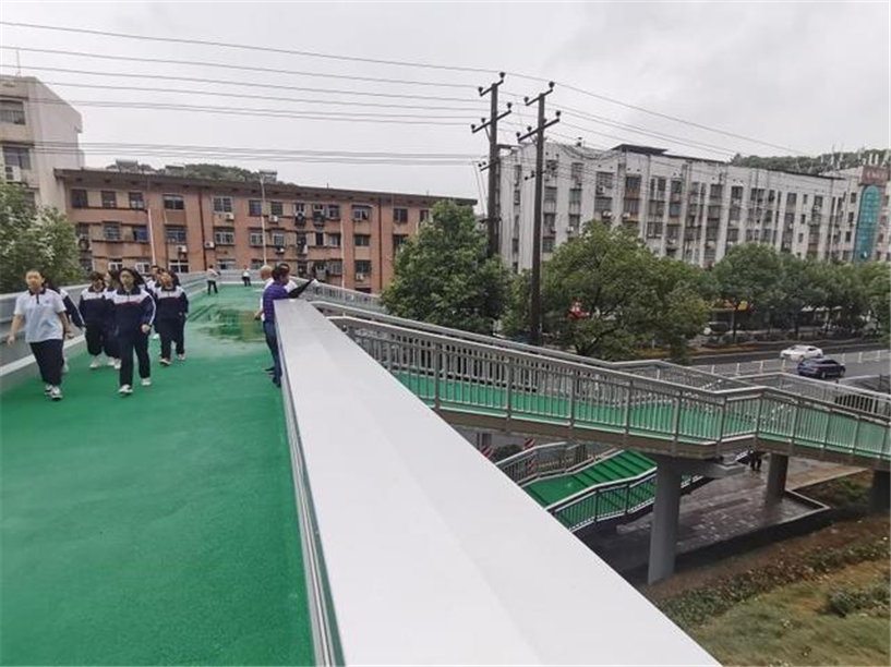 4期01.jpg